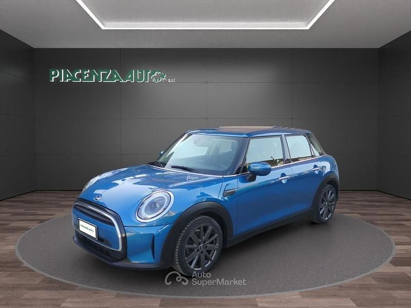 Usata Mini ONE Essential 75 CV (55 kW) 2022 Blu Utilitaria