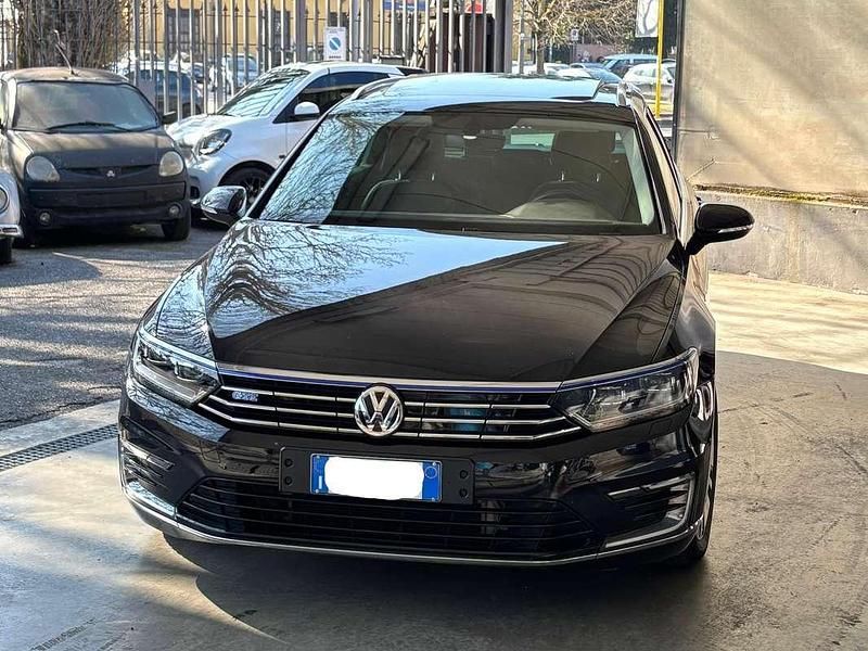 Usata VW Passat GTE 156 CV (114 kW) 2016 Nero Station wagon