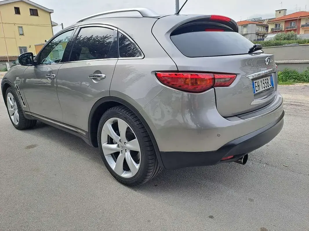 Usata Infiniti QX70 Premium 238 CV (175 kW) 2011 Bronzo SUV