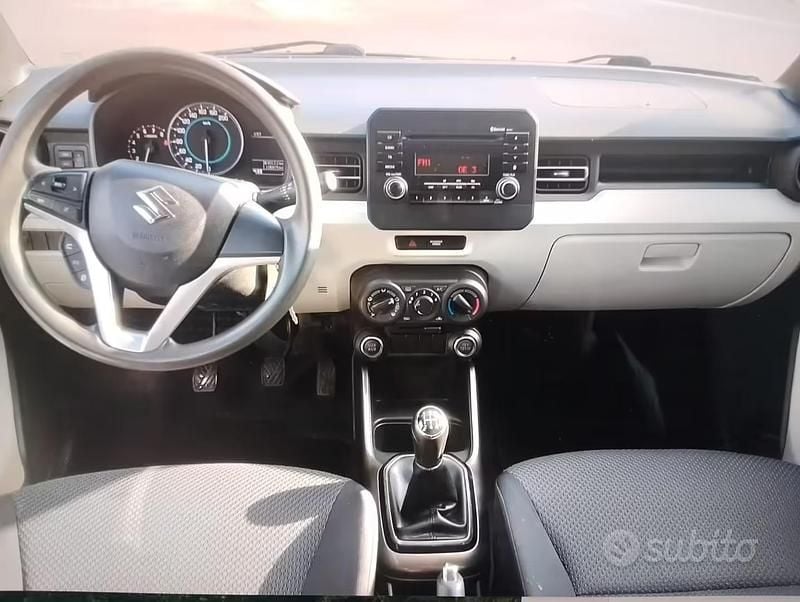 Usata Suzuki Ignis 90 CV (66 kW) 2017 Rosso SUV