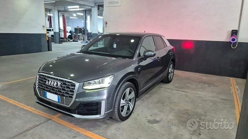 Usata Audi Q2 Design 116 CV (85 kW) 2017 Grigio SUV