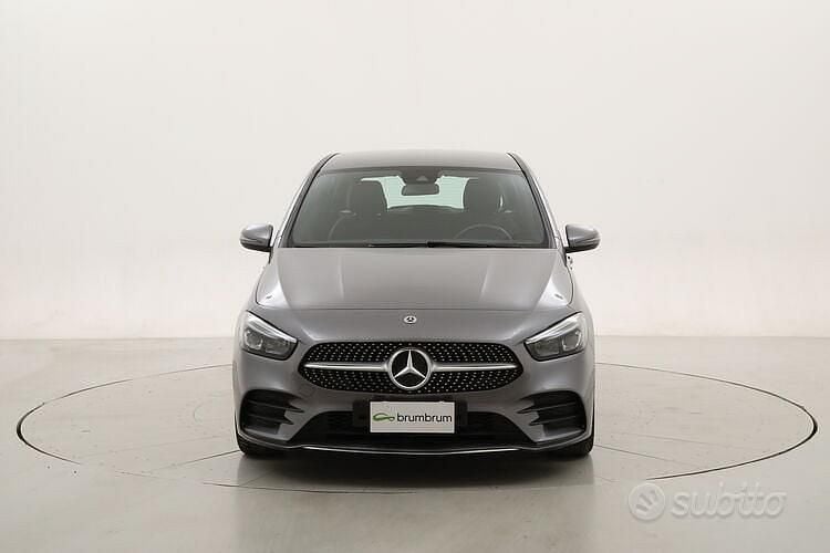 Usata Mercedes B180 Premium 136 CV (100 kW) 2021 Grigio Monovolume