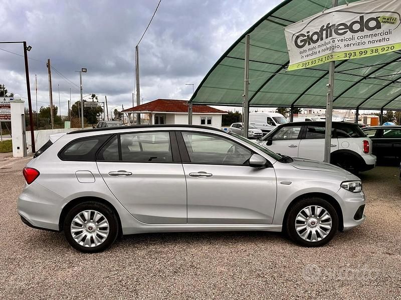 Usata Fiat Tipo Easy 120 CV (88 kW) 2017 Grigio Station wagon