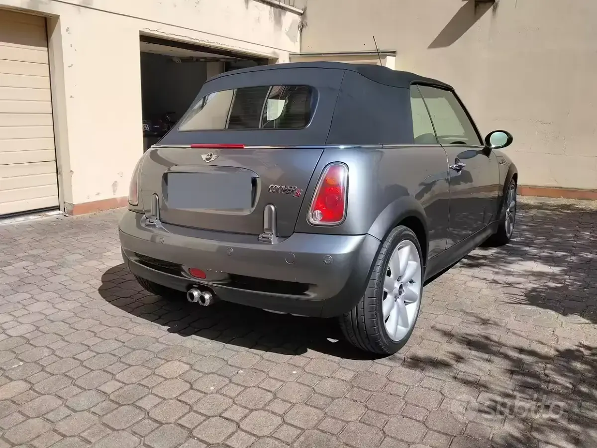 Usata Mini Cooper S Cabriolet 170 CV (125 kW) 2005 Grigio Cabrio