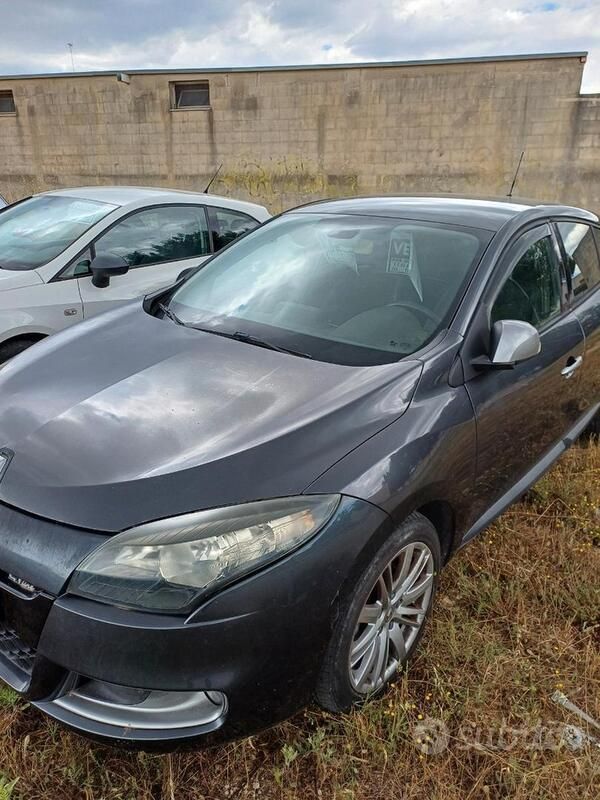 Grigio Usata 2012 Renault Mégane GrandTour Station wagon | 2500 € (Cara) - Immagine 1/3
