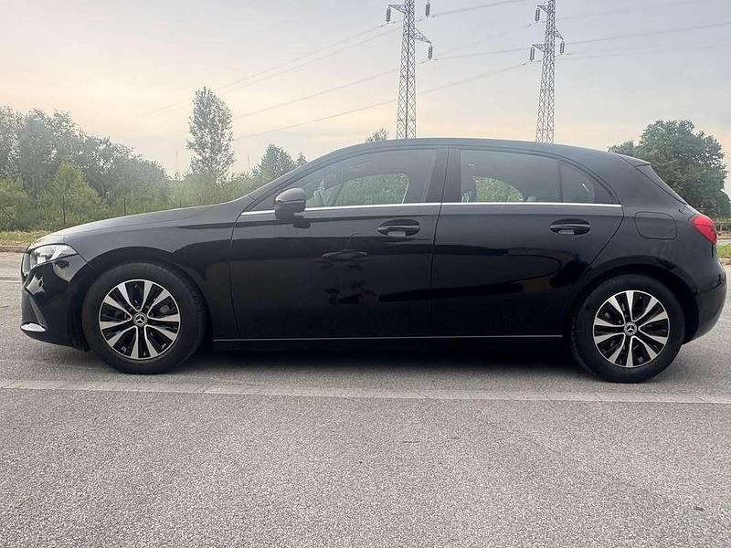 Usata Mercedes A160 Business 109 CV (80 kW) 2022 Nero Berlina
