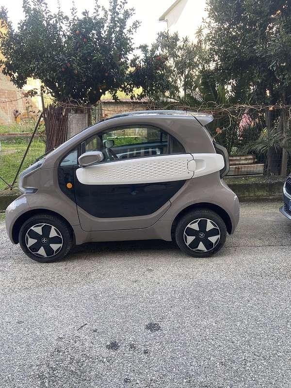 Usata XEV Yoyo 2024 Marrone Utilitaria