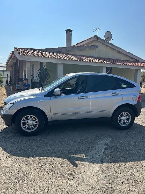 Usata SsangYong Actyon 141 CV (103 kW) 2008 Grigio SUV