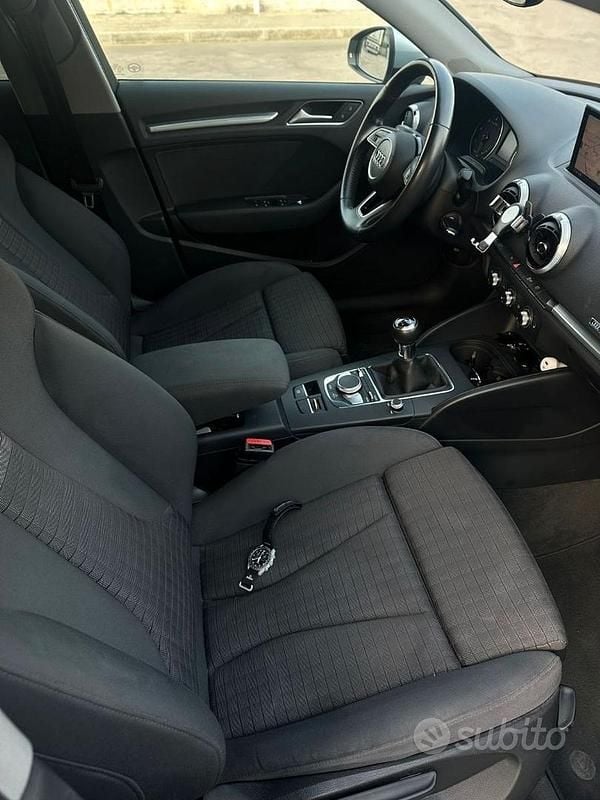 Usata Audi A3 116 CV (85 kW) 2019 Grigio Berlina