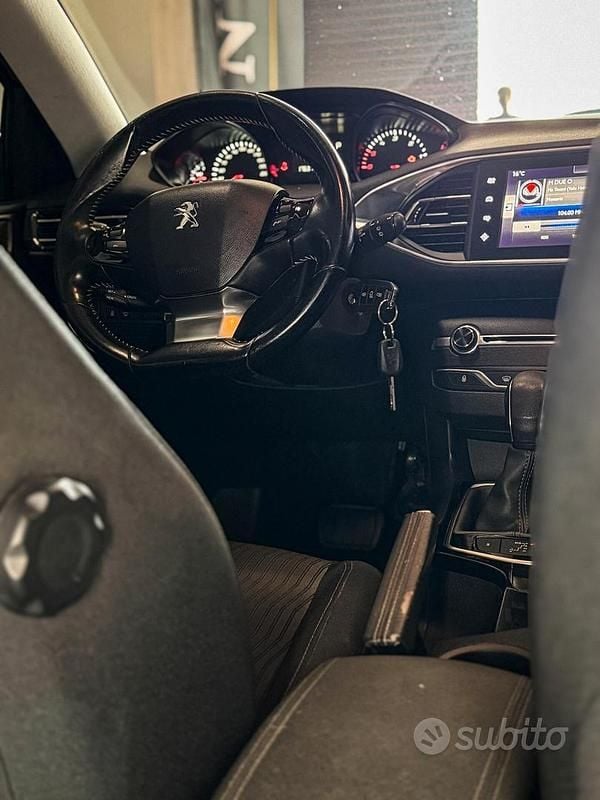 Usata Peugeot 308 Active 119 CV (87 kW) 2017 Nero Station wagon