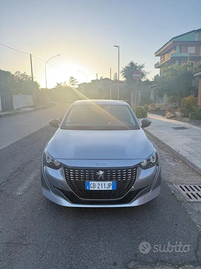 Usata Peugeot 208 75 CV (55 kW) 2020 Grigio Utilitaria