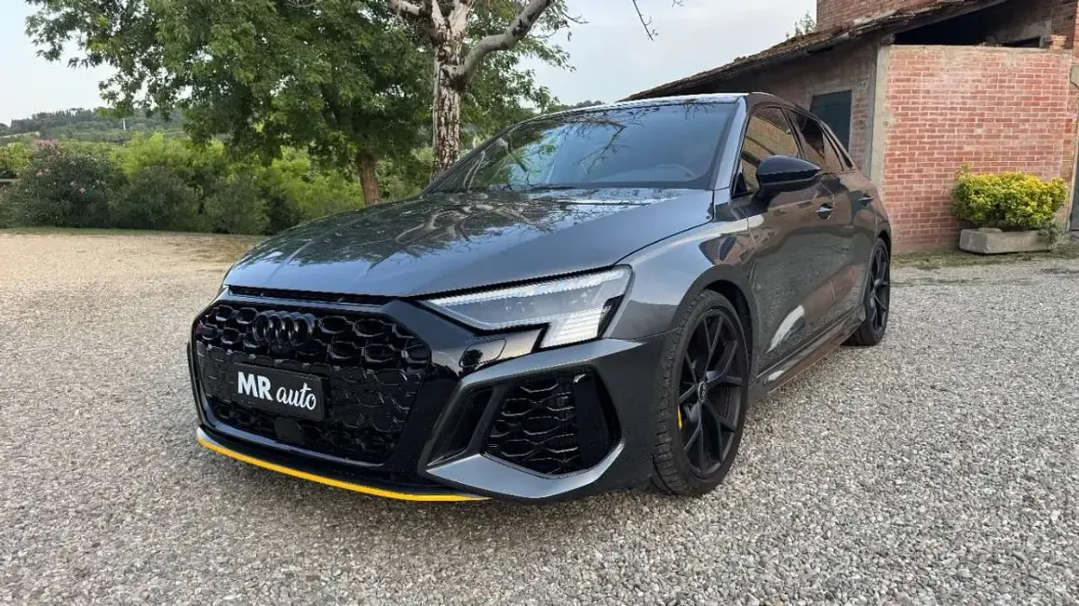 Usata Audi RS3 Comfort 400 CV (294 kW) 2022 Grigio Berlina