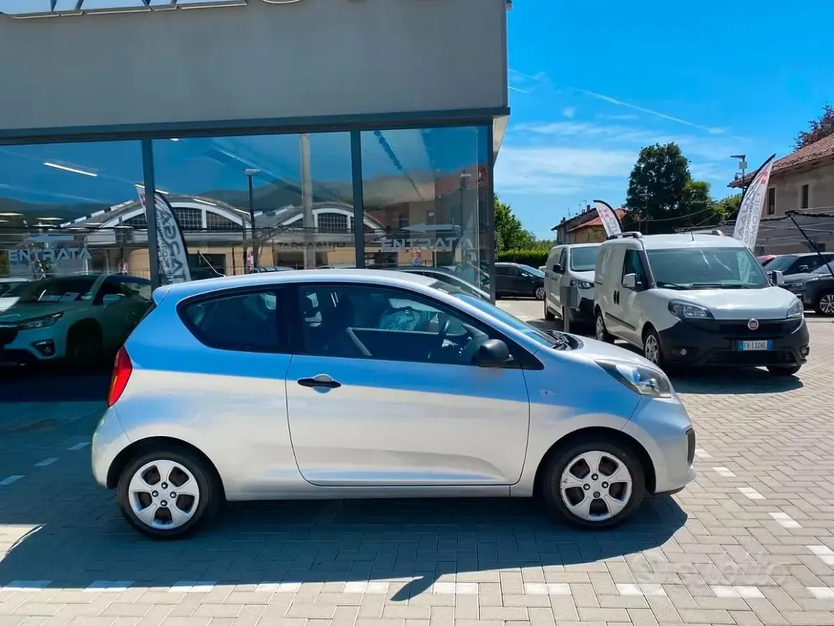 Usata Kia Picanto 69 CV (50 kW) 2012 Utilitaria
