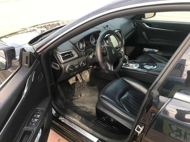 Usata Maserati Ghibli 275 CV (202 kW) 2015 Nero Berlina