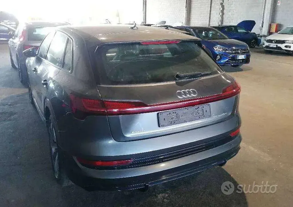 Usata Audi e-tron S-Line 158 kW (215 CV) 2020 Grigio SUV