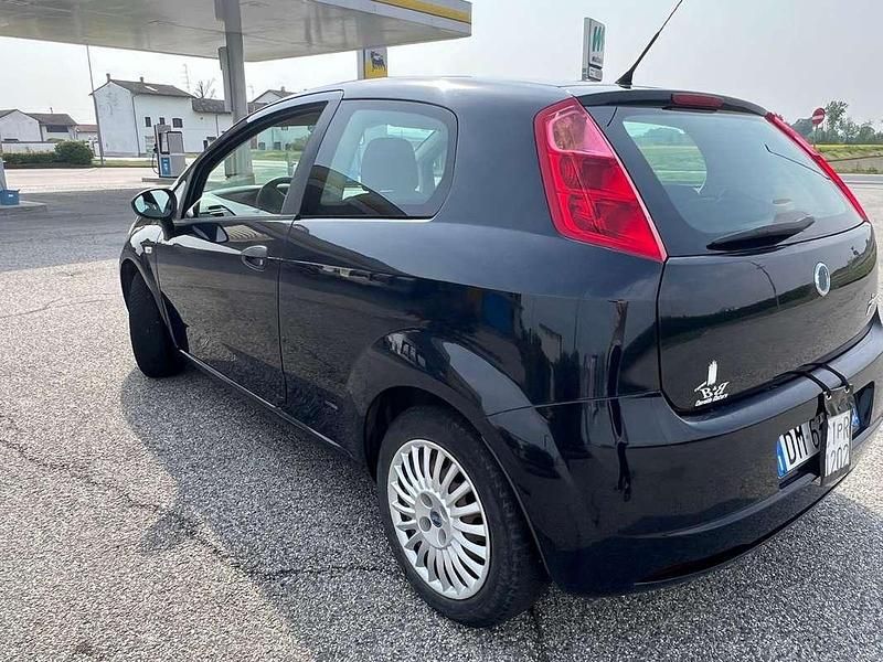 Usata Fiat Grande Punto Dynamic 65 CV (47 kW) 2007 Utilitaria
