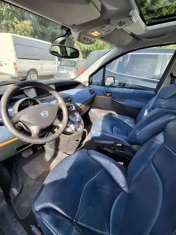 Usata Lancia Phedra 170 CV (125 kW) 2008 Blu/azzurro Monovolume