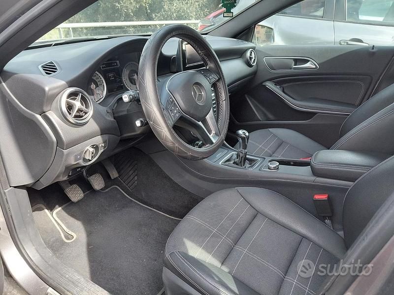 Usata Mercedes A180 2014 Grigio Berlina
