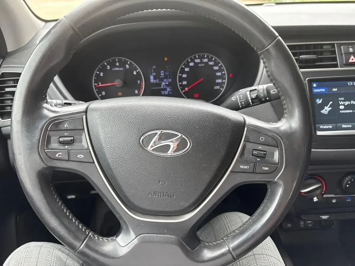 Usata Hyundai i20 84 CV (61 kW) 2019 Bianco Utilitaria