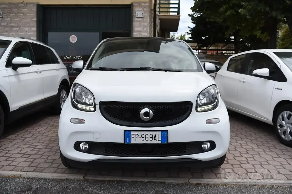 Usata Smart ForFour Passion 71 CV (52 kW) 2018 Bianco Utilitaria