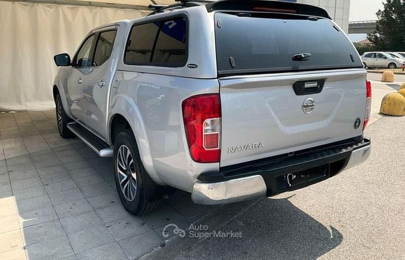 Usata Nissan Navara 190 CV (139 kW) 2016 Gray Pick-up