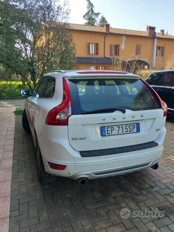 Usata Volvo XC60 R-Design 136 CV (100 kW) 2013 Bianco SUV