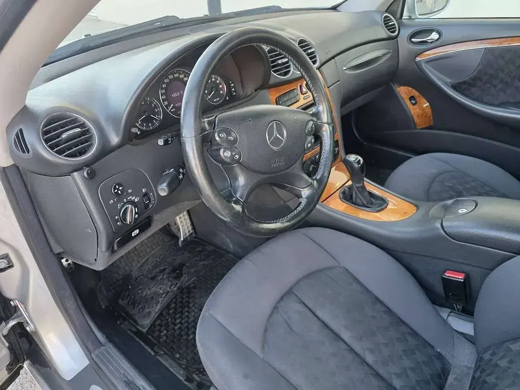 Usata Mercedes CLK200 Elegance 163 CV (119 kW) 2003 Argento Coupé