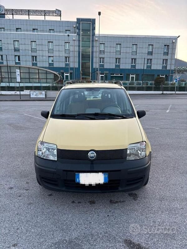 Usata Fiat Panda 54 CV (39 kW) 2004 Giallo Utilitaria