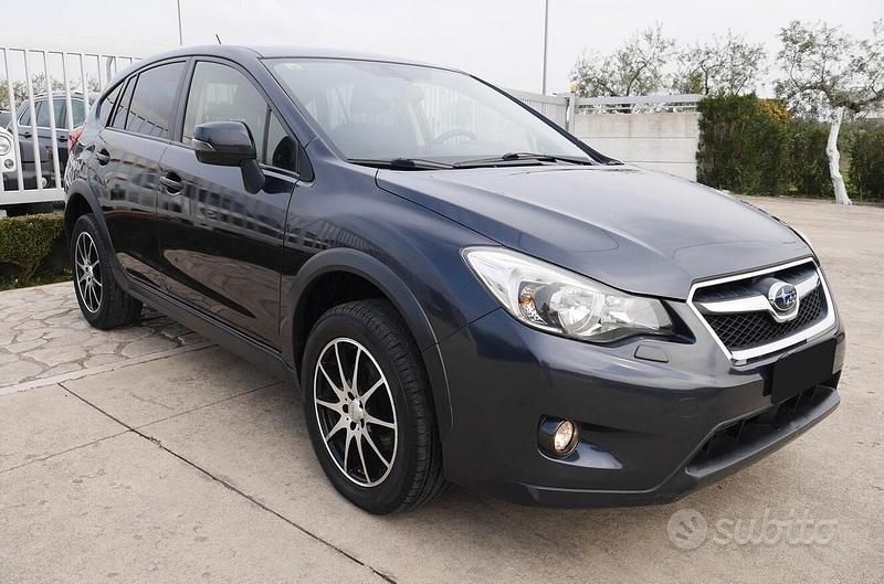 Usata Subaru XV Style 147 CV (108 kW) 2015 Grigio SUV