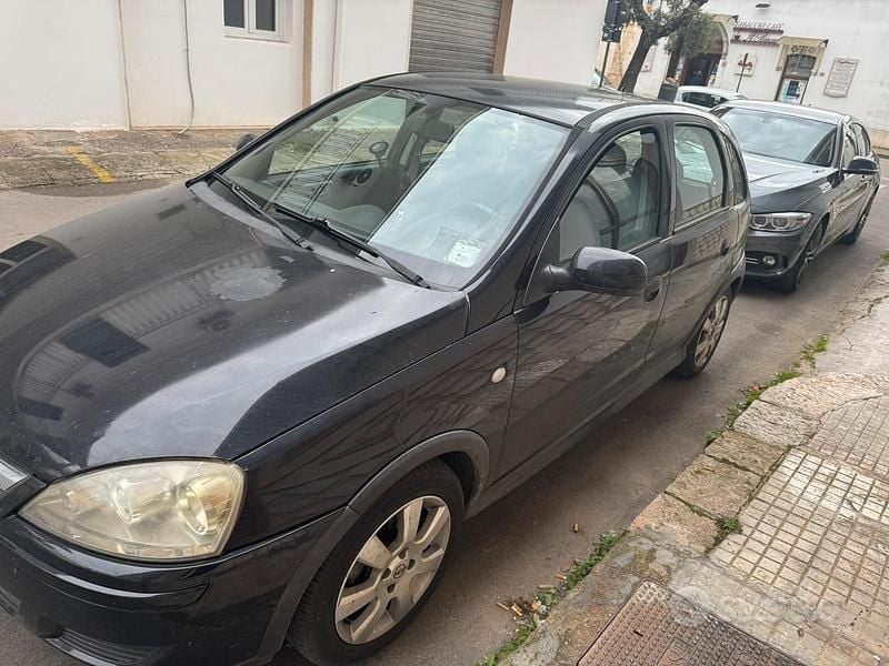 Usata Opel Corsa 2005 Nero Utilitaria