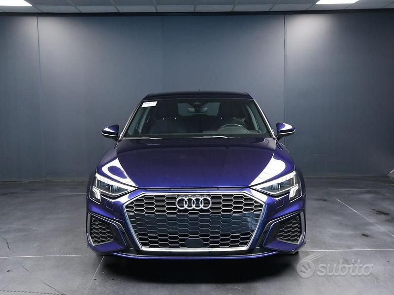 Usata Audi A3 S-Line 116 CV (85 kW) 2024 Blu Berlina
