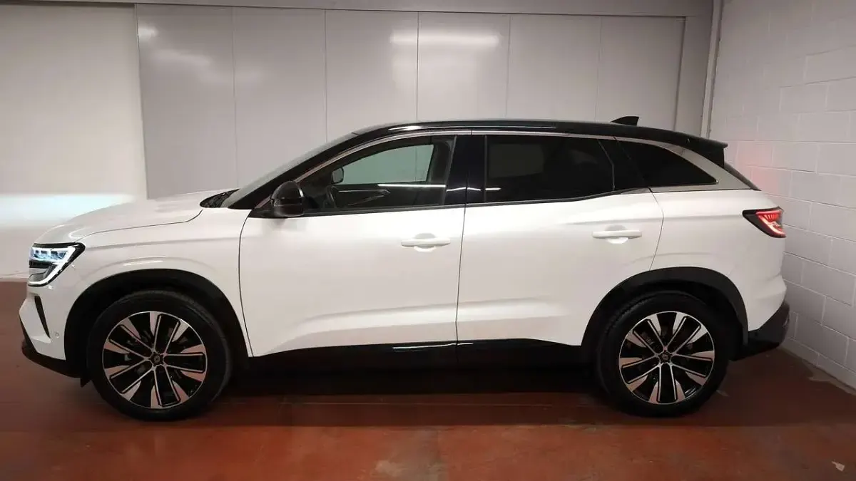 Usata Renault Austral Techno 131 CV (96 kW) 2023 Bianco perla SUV