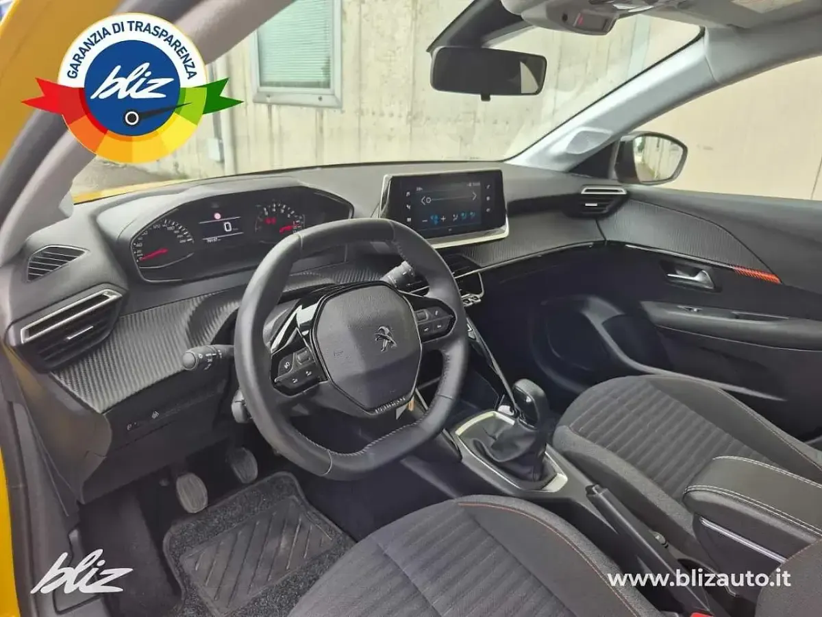 Usata Peugeot 208 Active 75 CV (55 kW) 2023 Giallo Utilitaria