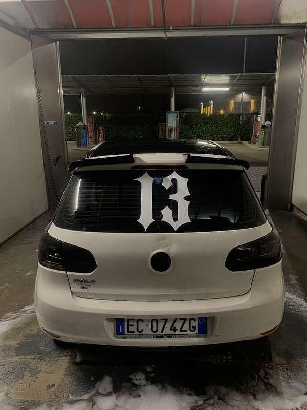 Usata VW Golf VI Highline 105 CV (77 kW) 2010 Utilitaria