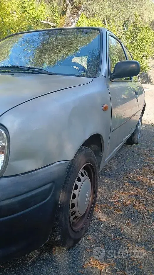 Usata Nissan Micra 54 CV (39 kW) 1999 Grigio Utilitaria