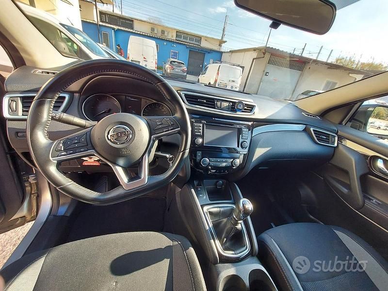Usata Nissan Qashqai 110 CV (80 kW) 2018 Grigio SUV