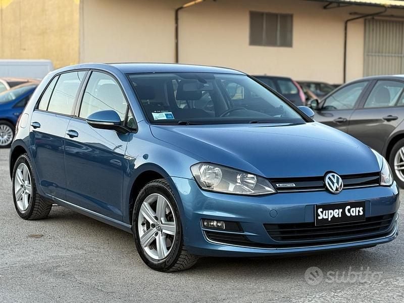 Usata VW Golf VII Highline 110 CV (80 kW) 2016 Blu/azzurro Berlina
