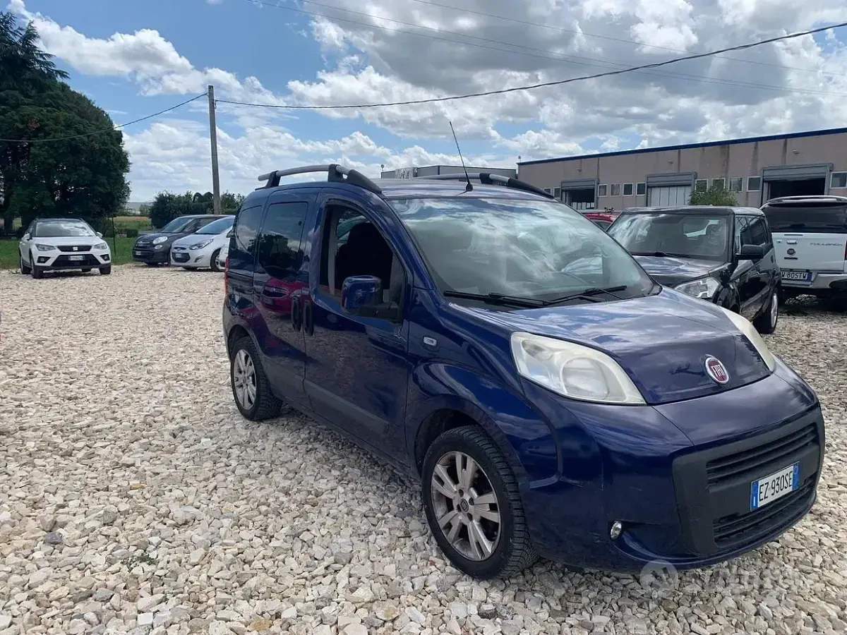 Usata Fiat Qubo Dynamic 70 CV (51 kW) 2015 Blu Monovolume