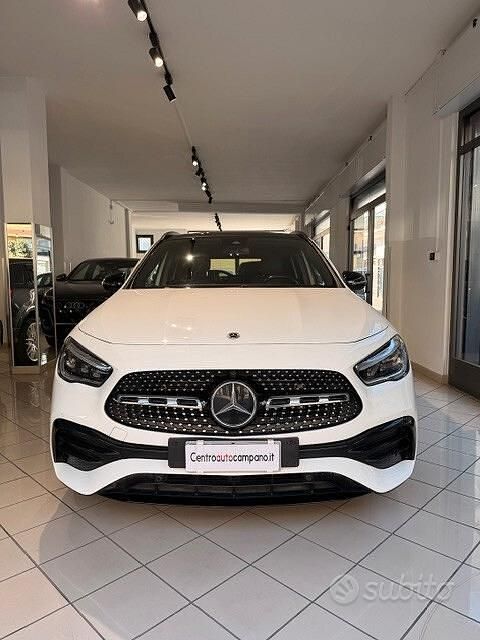 Usata Mercedes GLA200 Premium 150 CV (110 kW) 2022 Bianco SUV