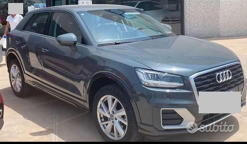 Usata Audi Q2 Admired 116 CV (85 kW) 2020 Grigio SUV