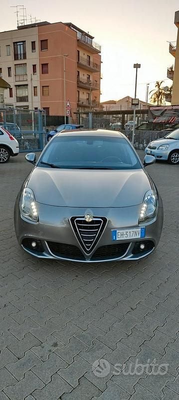 Usata Alfa Romeo Giulietta 140 CV (102 kW) 2011 Grigio Utilitaria