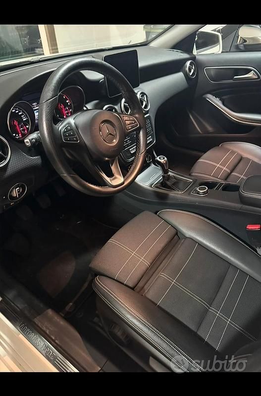 Usata Mercedes A180 95 CV (69 kW) 2016 Bianco Berlina