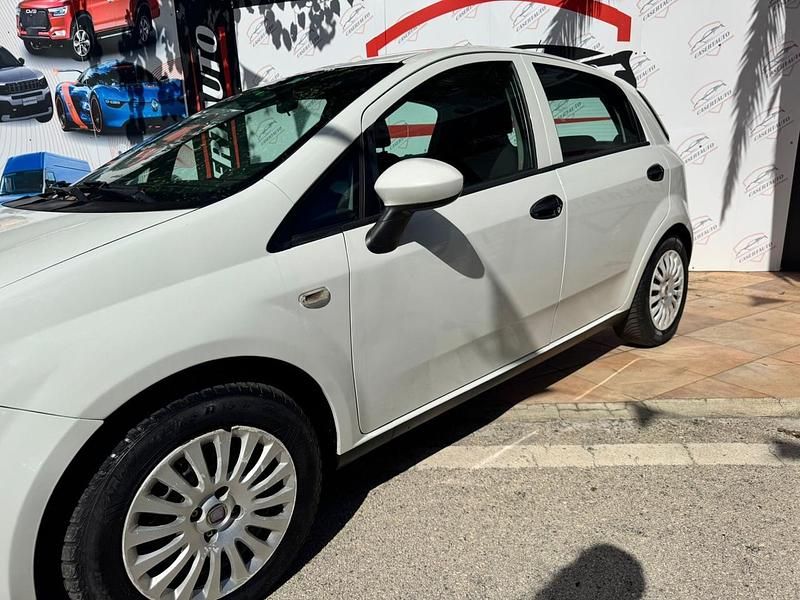 Usata Fiat Punto Evo S 75 CV (55 kW) 2011 Bianco Utilitaria