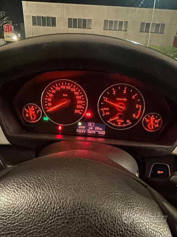 Begagnad BMW 318 2014 Sedan