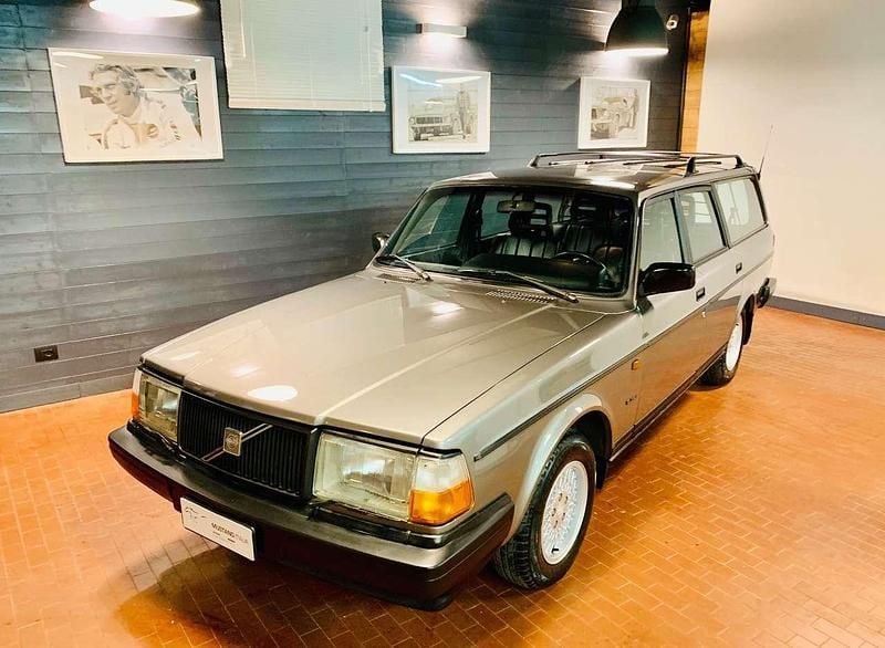 Usata Volvo Polar 109 CV (80 kW) 1992 Grigio Station wagon