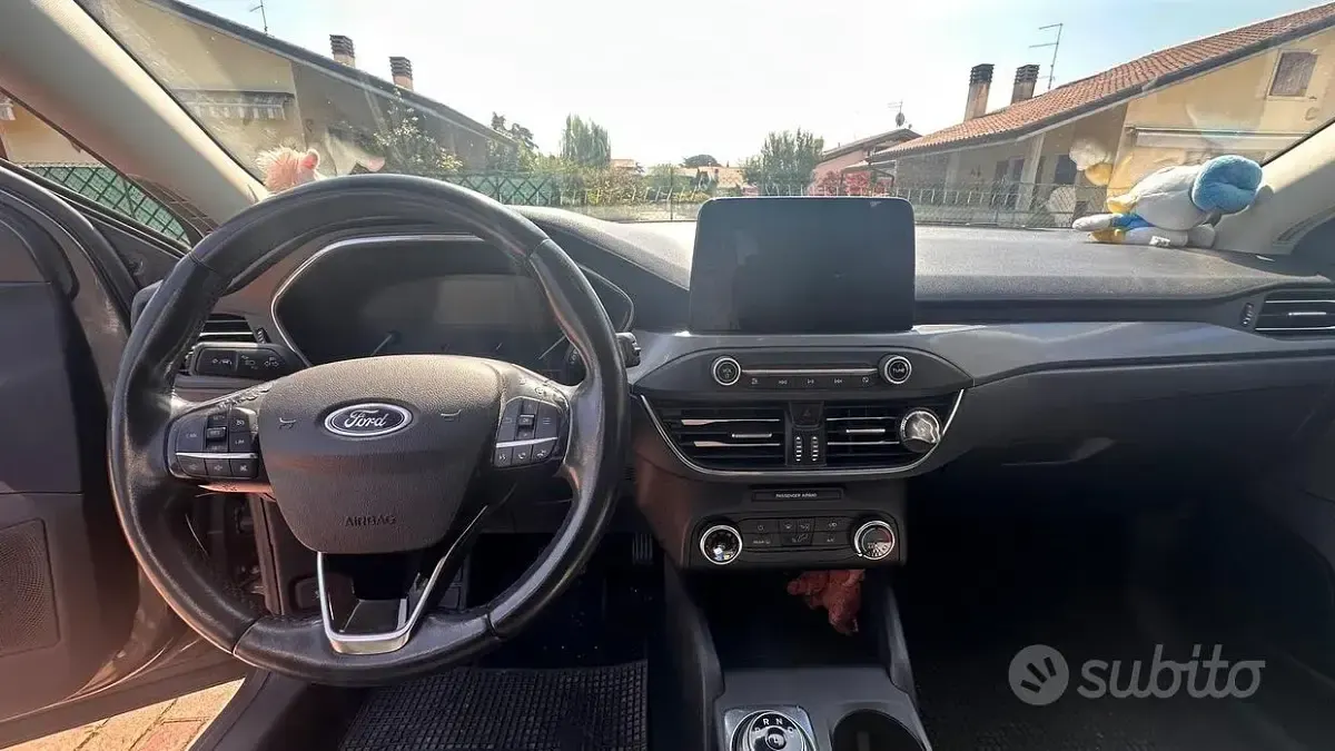 Usata Ford Focus 125 CV (91 kW) 2020 Grigio Station wagon