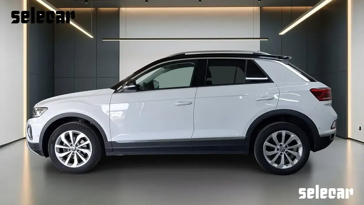 Usata VW T-Roc Style 110 CV (80 kW) 2023 B4 bianco SUV