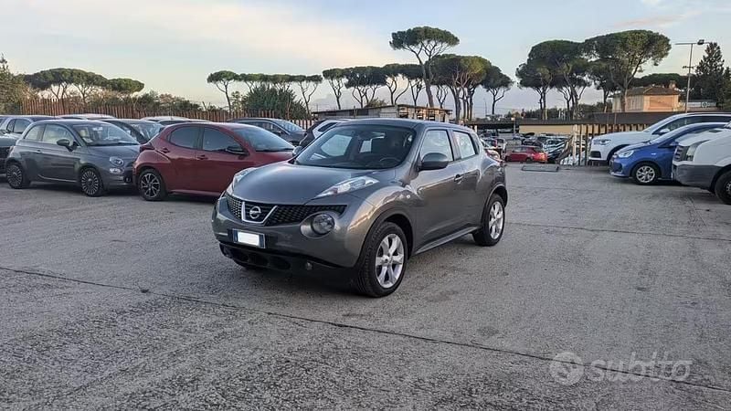 Usata Nissan Juke Acenta 117 CV (86 kW) 2011 Grigio SUV