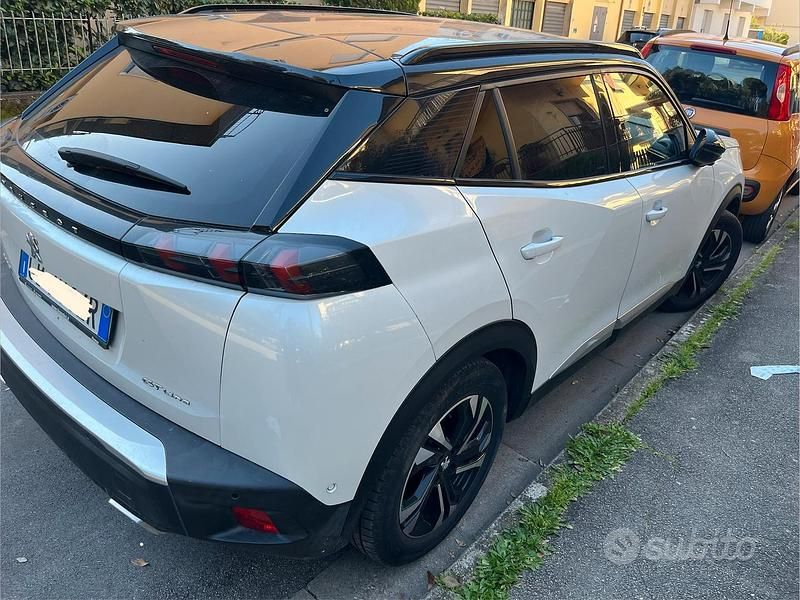 Usata Peugeot 2008 GT-line 131 CV (96 kW) 2020 Bianco SUV
