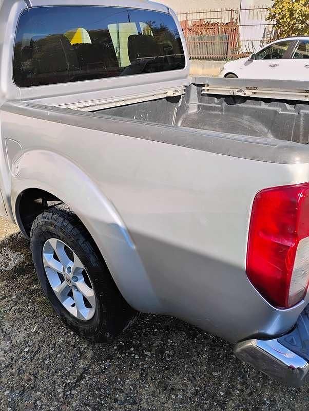 Usata Nissan Navara SE 171 CV (125 kW) 2007 Argento Pick-up